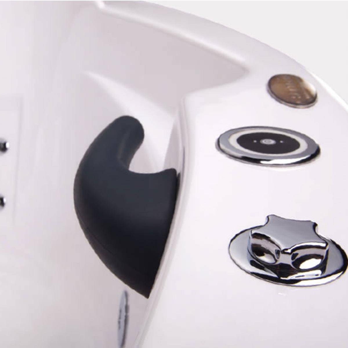 جکوزی نیلا سای تک